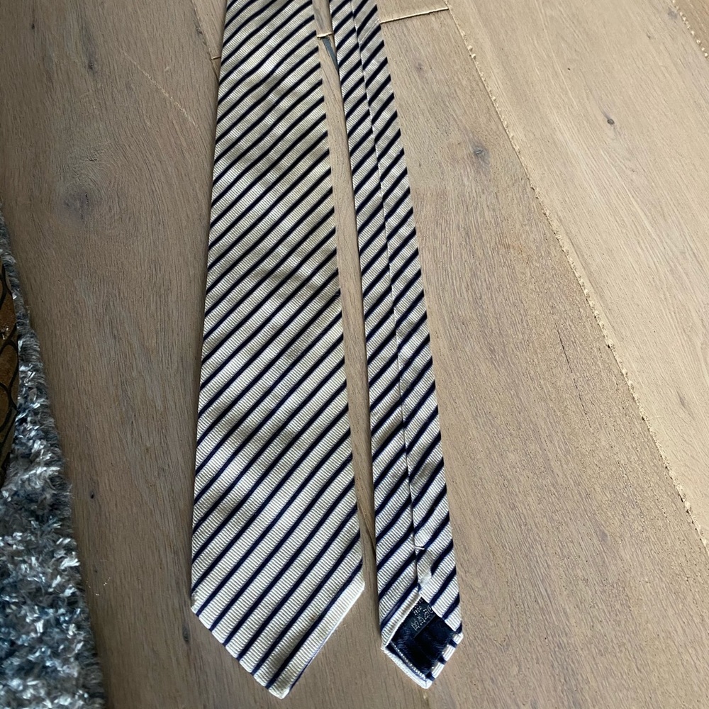 Burberry tie